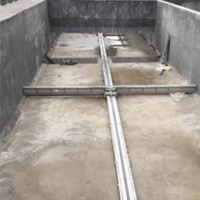 水下单轨刮泥机